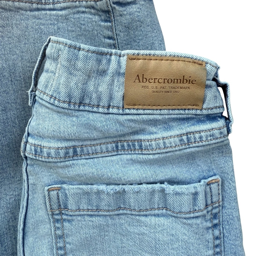 Girls Size 9/10 High Rise Wide Leg Jeans – Light Wash, EUC